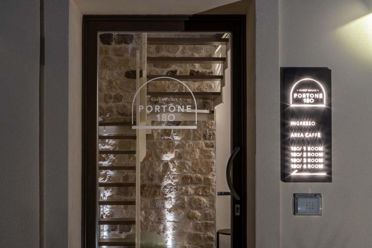 Portone180 Guest House Roveredo in Piano Buitenkant foto