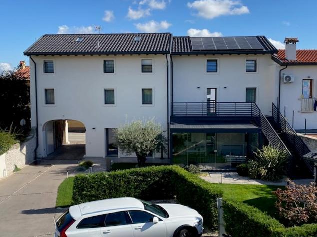 Portone180 Guest House Roveredo in Piano Buitenkant foto